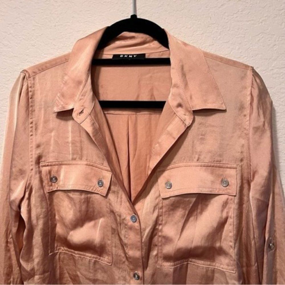 *30off3* NWOT. DKNY Button Down Blouse. Medium. Peach color. - Picture 5 of 7